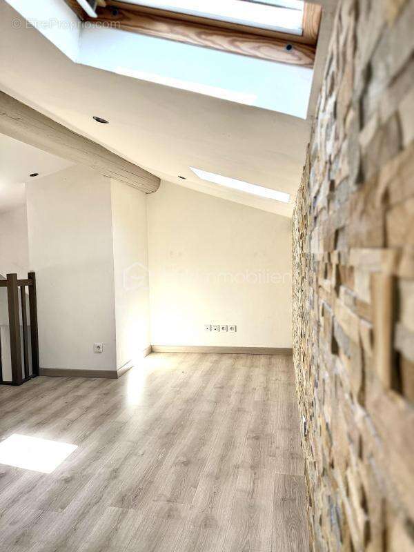 Appartement à SORGUES