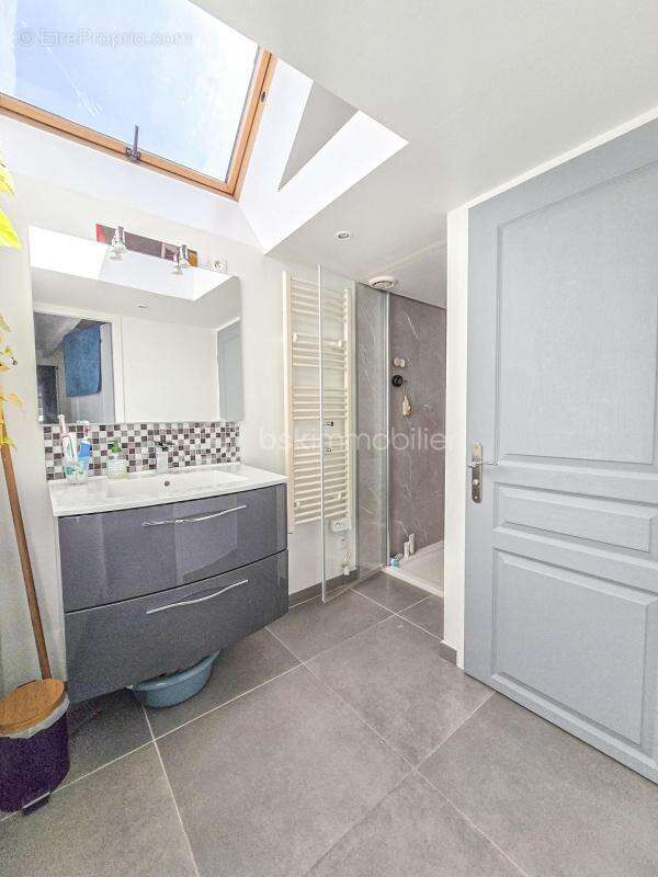 Maison à MONTEYNARD