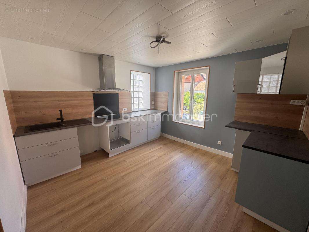 Appartement à MARINES