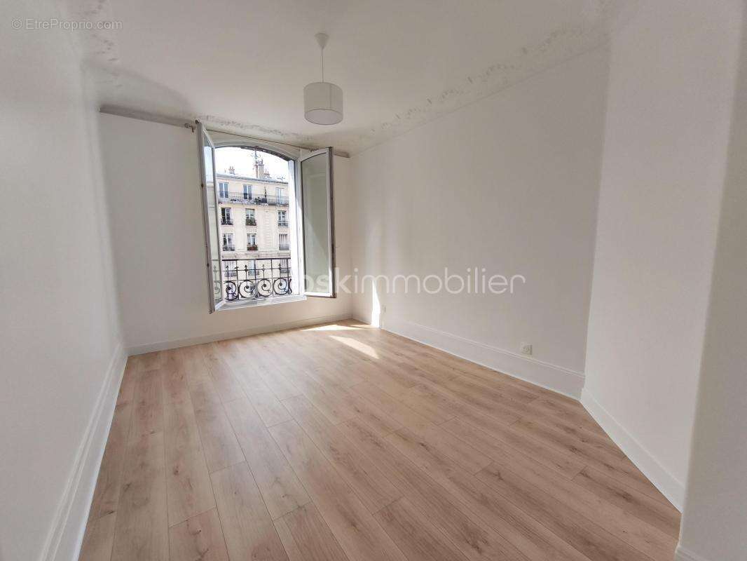 Appartement à AUBERVILLIERS