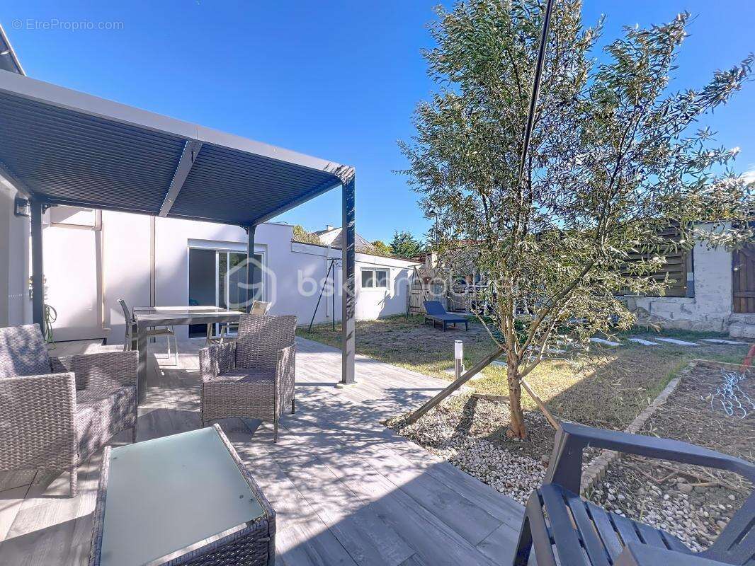 Maison à ECHIROLLES