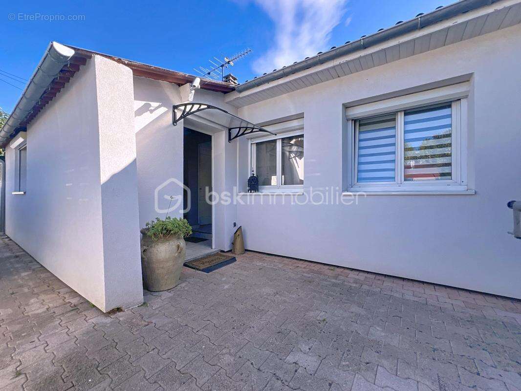 Maison à ECHIROLLES