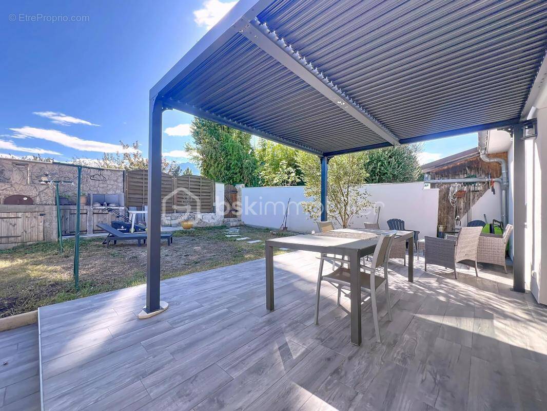 Maison à ECHIROLLES