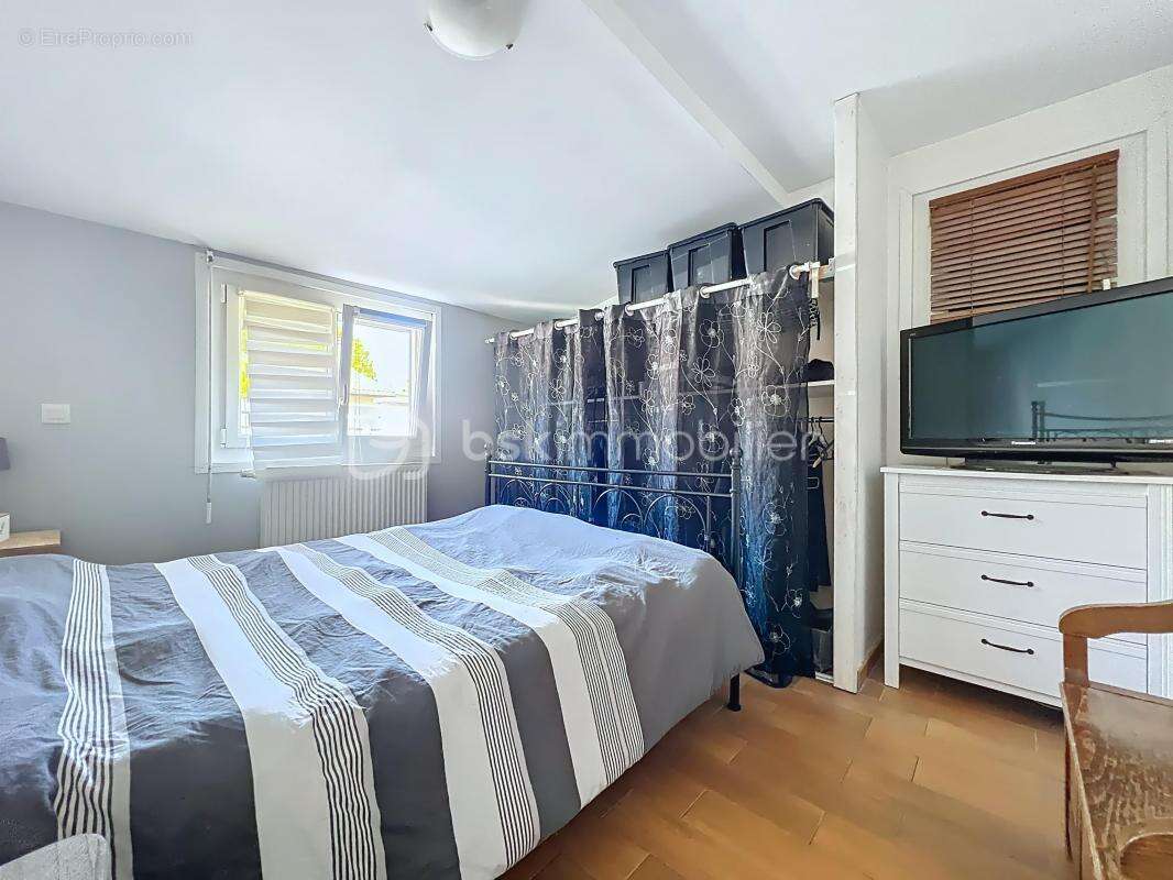 Maison à ECHIROLLES