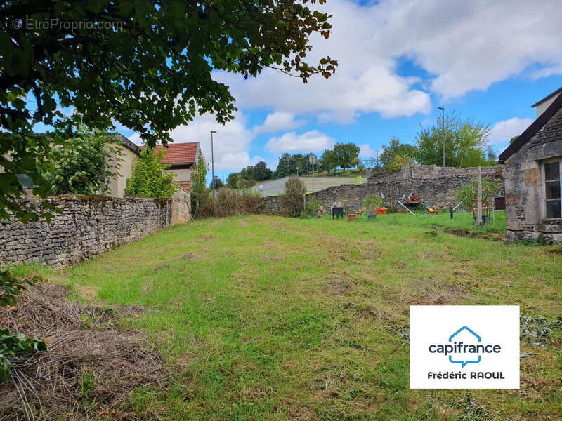 Maison à RECEY-SUR-OURCE