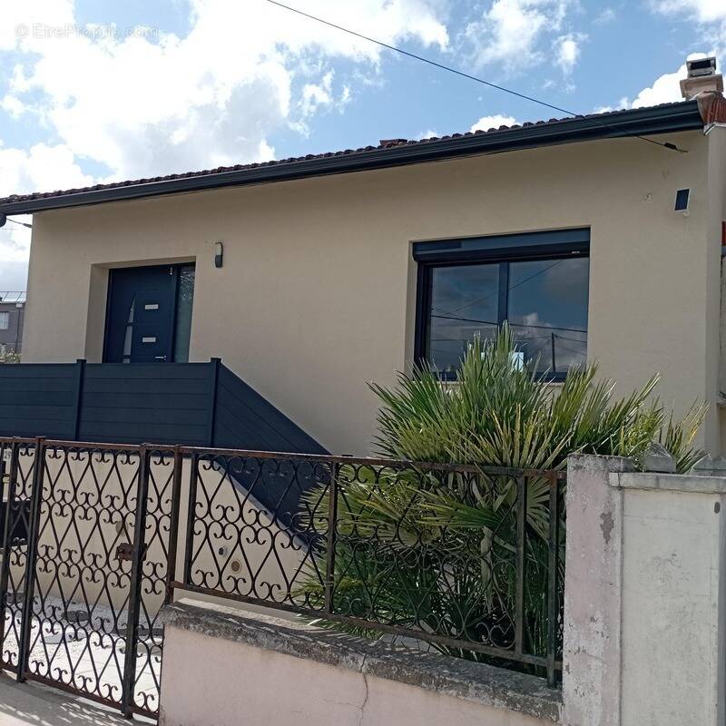 Maison à PARAY-VIEILLE-POSTE