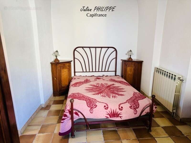 Maison à SAINT-LAURENT-DU-CROS