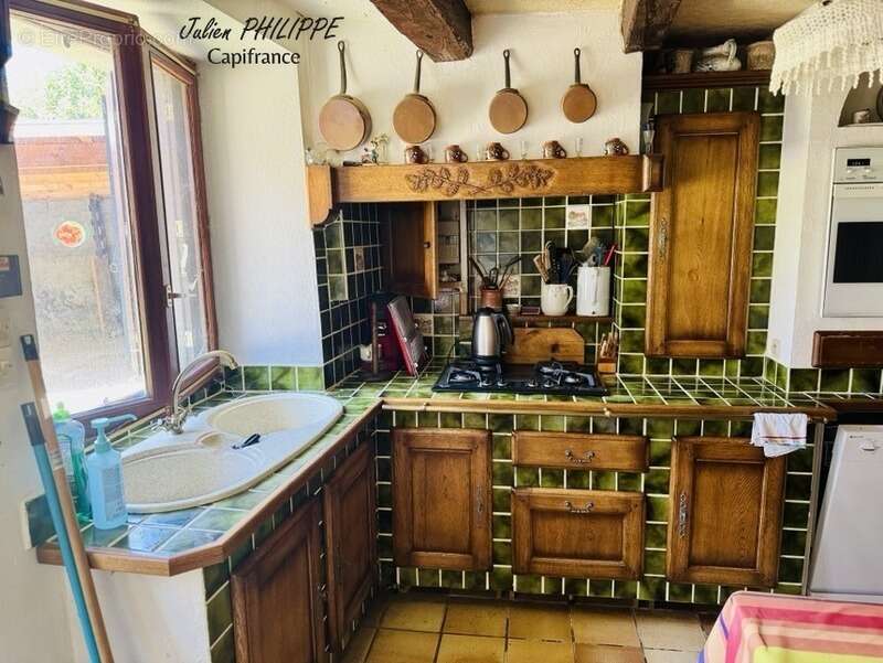 Maison à SAINT-LAURENT-DU-CROS