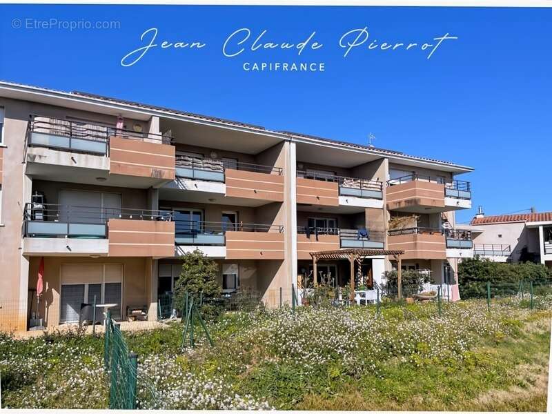 Appartement à GARONS