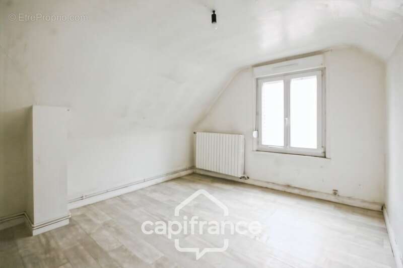 Maison à SAINT-QUENTIN