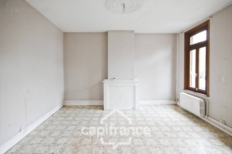 Maison à SAINT-QUENTIN