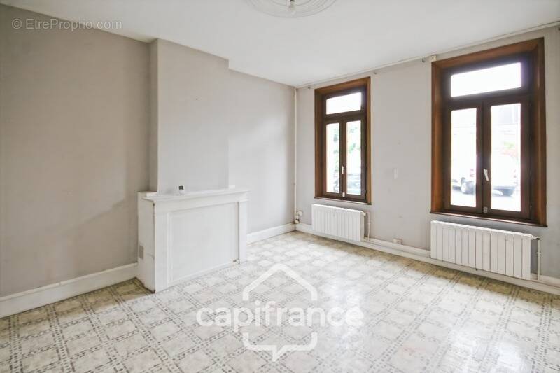 Maison à SAINT-QUENTIN