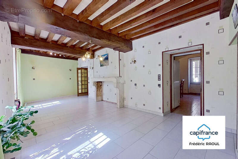 Maison à IS-SUR-TILLE