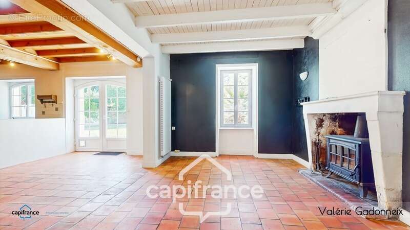 Maison à GENSAC-LA-PALLUE