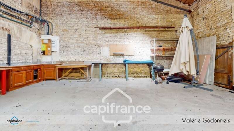 Maison à GENSAC-LA-PALLUE