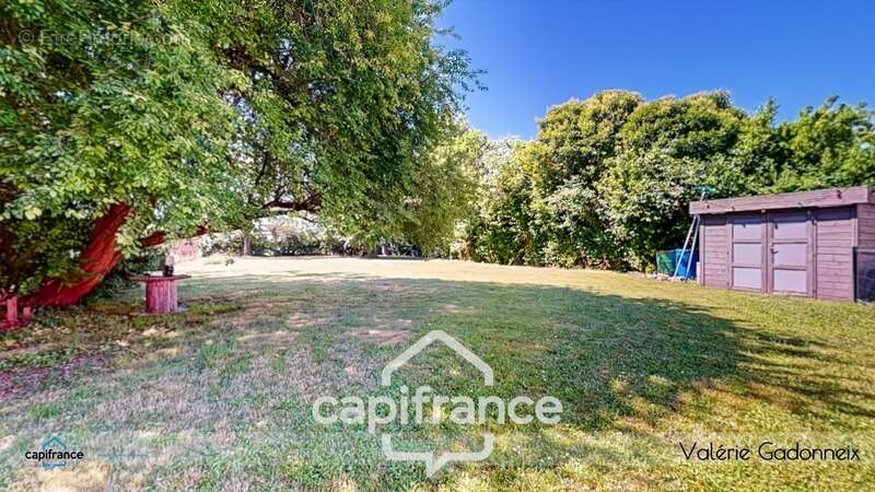 Maison à GENSAC-LA-PALLUE