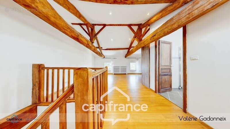 Maison à GENSAC-LA-PALLUE