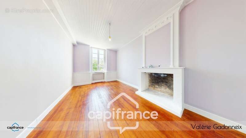 Maison à GENSAC-LA-PALLUE