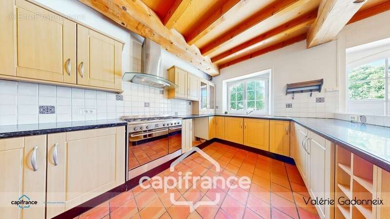 Maison à GENSAC-LA-PALLUE