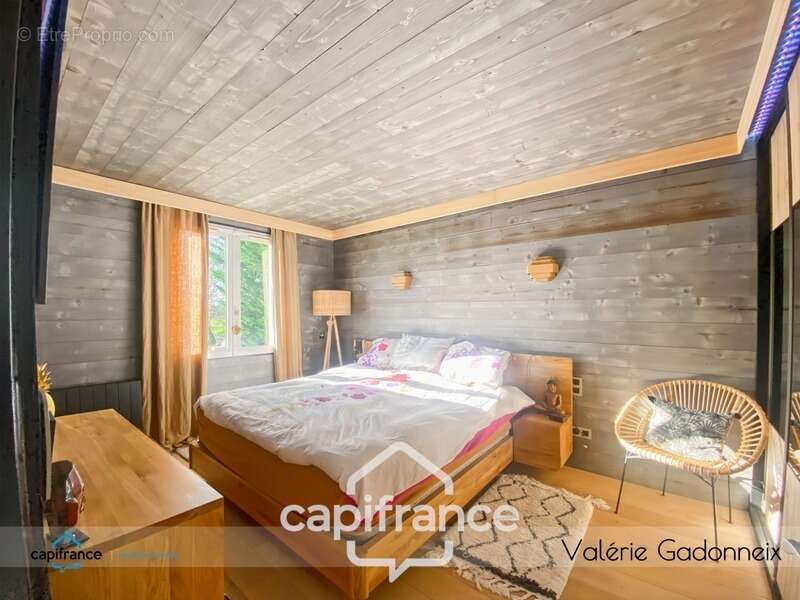 Commerce à SAINTE-SOULLE