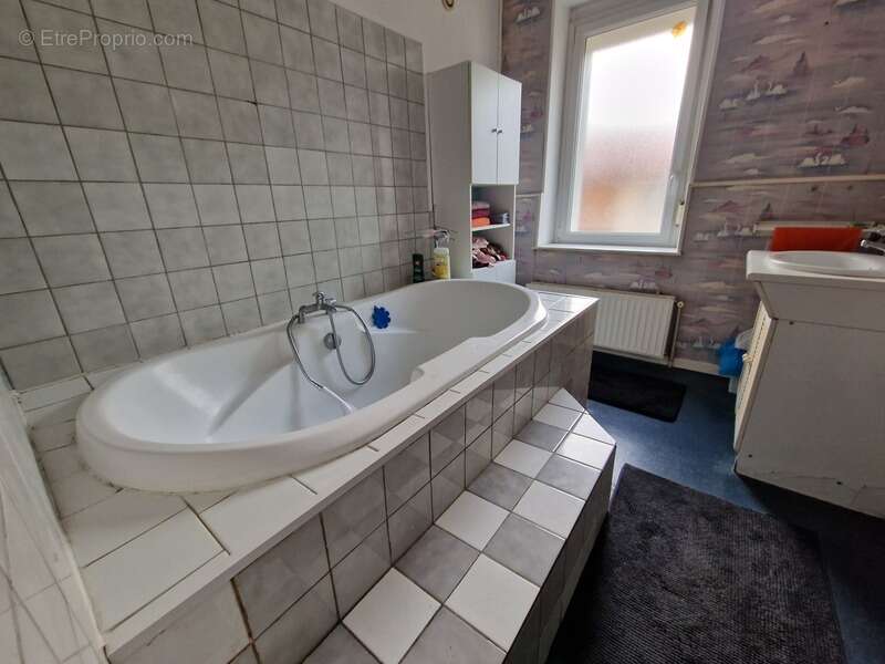 Appartement à THAON-LES-VOSGES