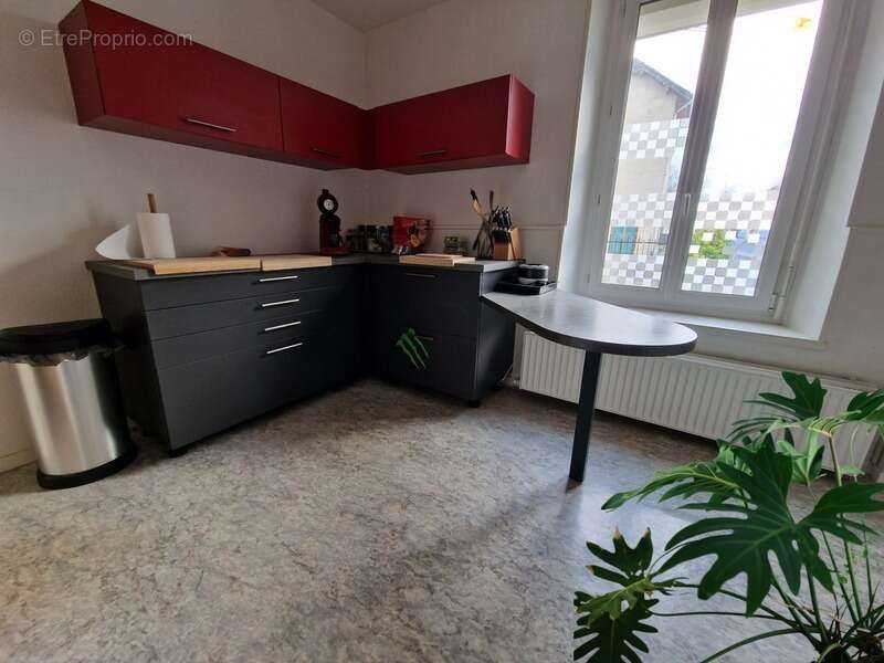 Appartement à THAON-LES-VOSGES