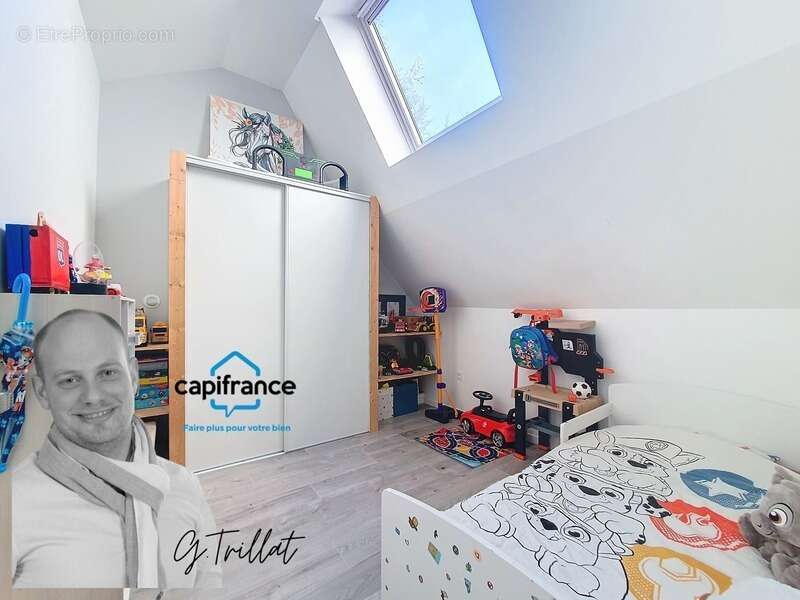 Maison à SAINT-CLAIR-DE-LA-TOUR