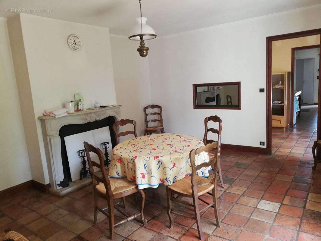 Maison à MAREIL-LE-GUYON