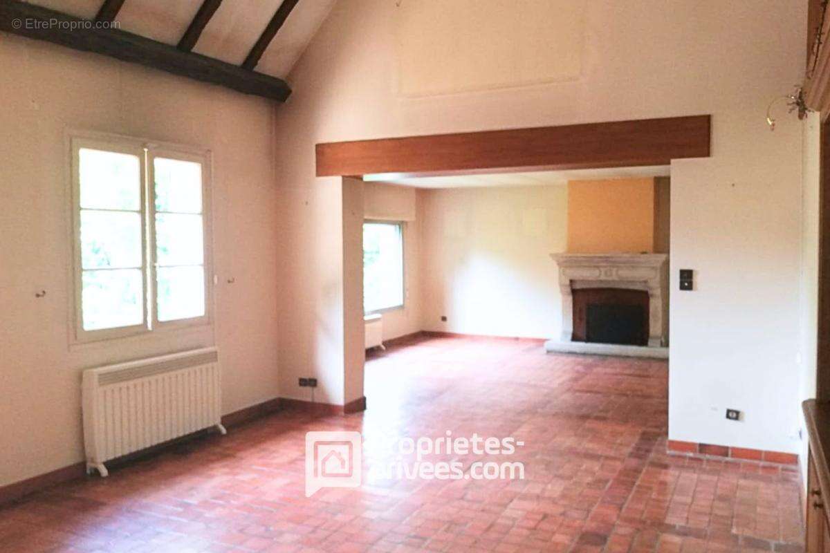 Maison à MAREIL-LE-GUYON