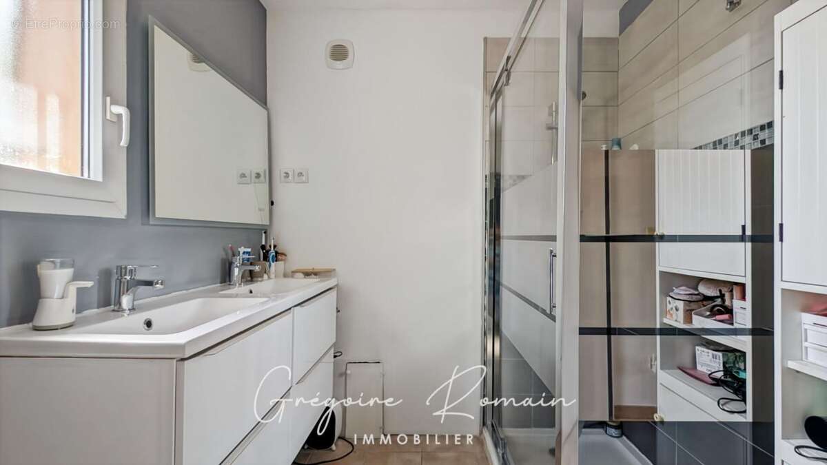 Maison à SAINT-CHAMAS