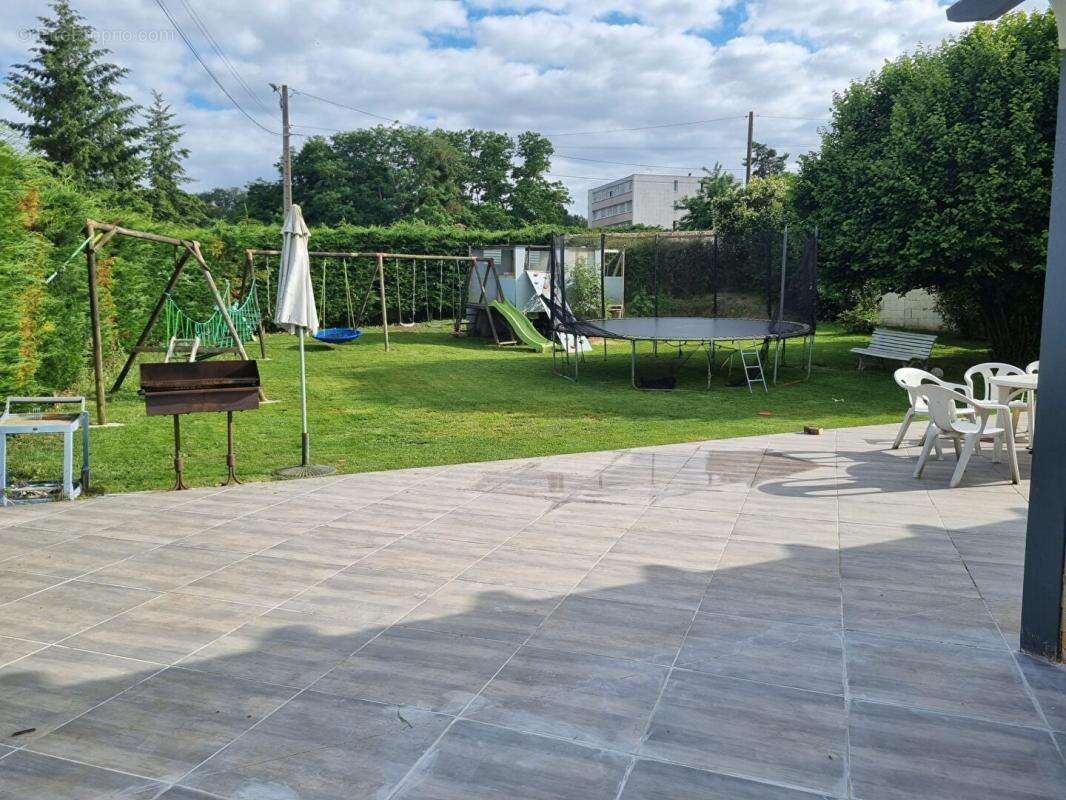 Maison à SAINT-REMY-SUR-AVRE