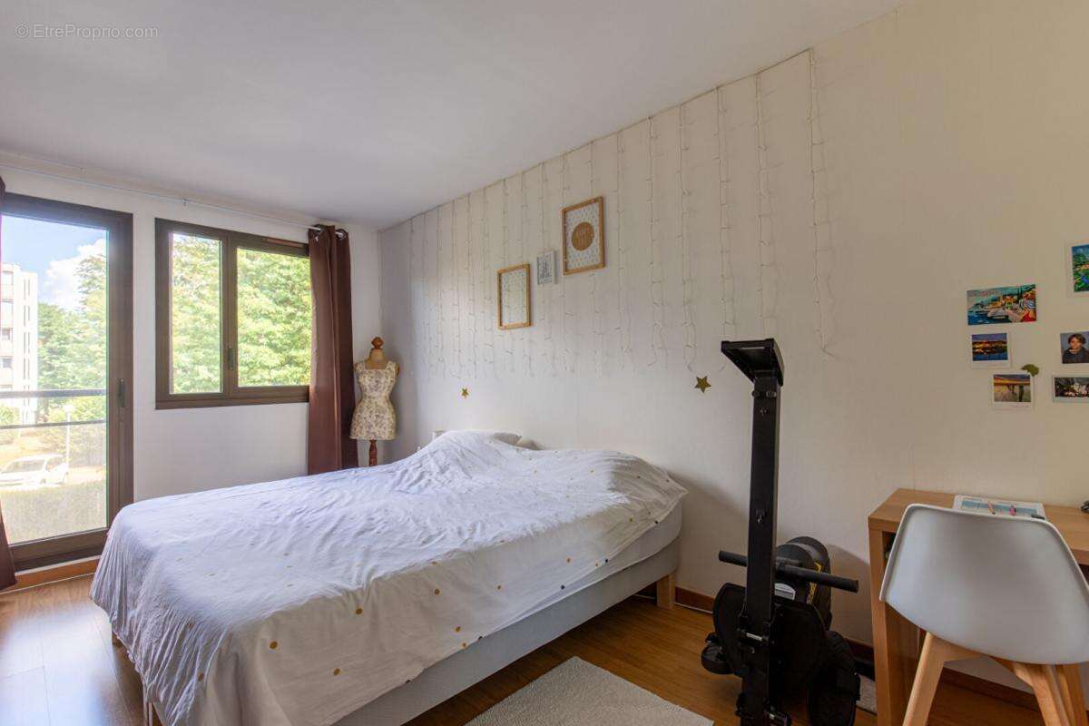 Appartement à VERNEUIL-SUR-SEINE