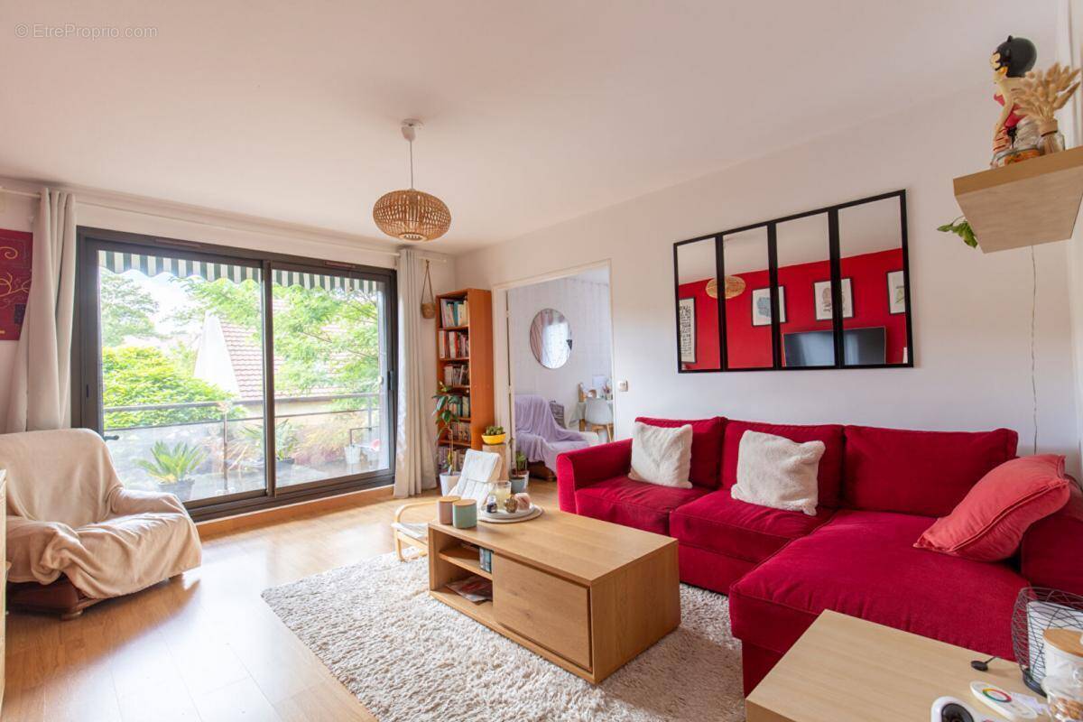 Appartement à VERNEUIL-SUR-SEINE
