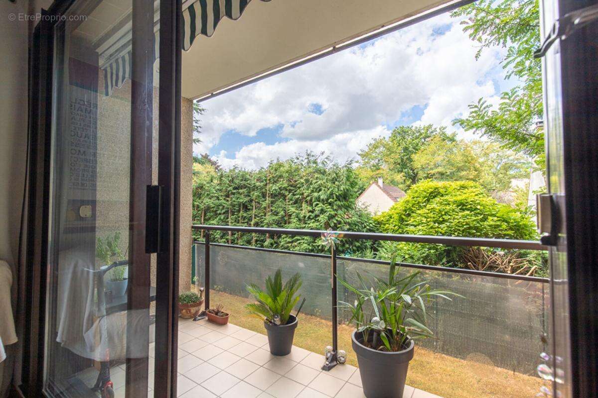 Appartement à VERNEUIL-SUR-SEINE