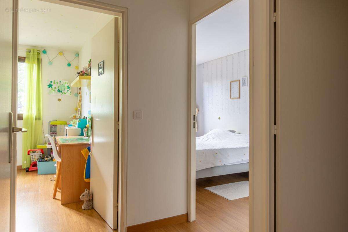 Appartement à VERNEUIL-SUR-SEINE