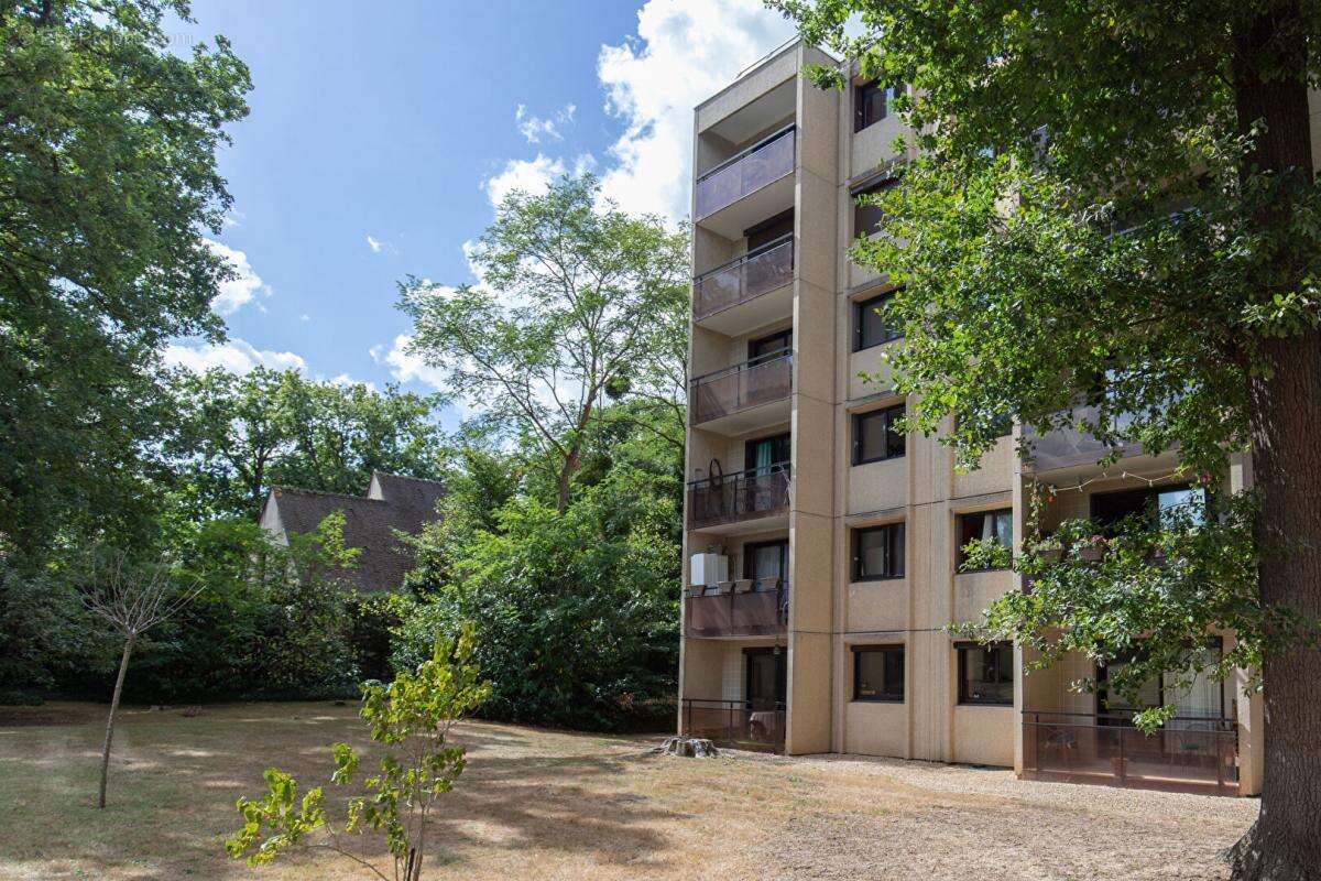 Appartement à VERNEUIL-SUR-SEINE
