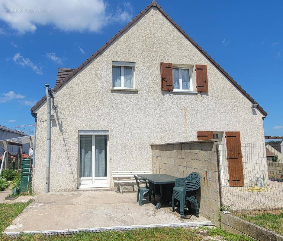 Maison à LAIGNEVILLE