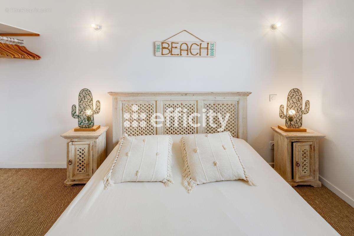 Maison à ROQUEBRUNE-SUR-ARGENS