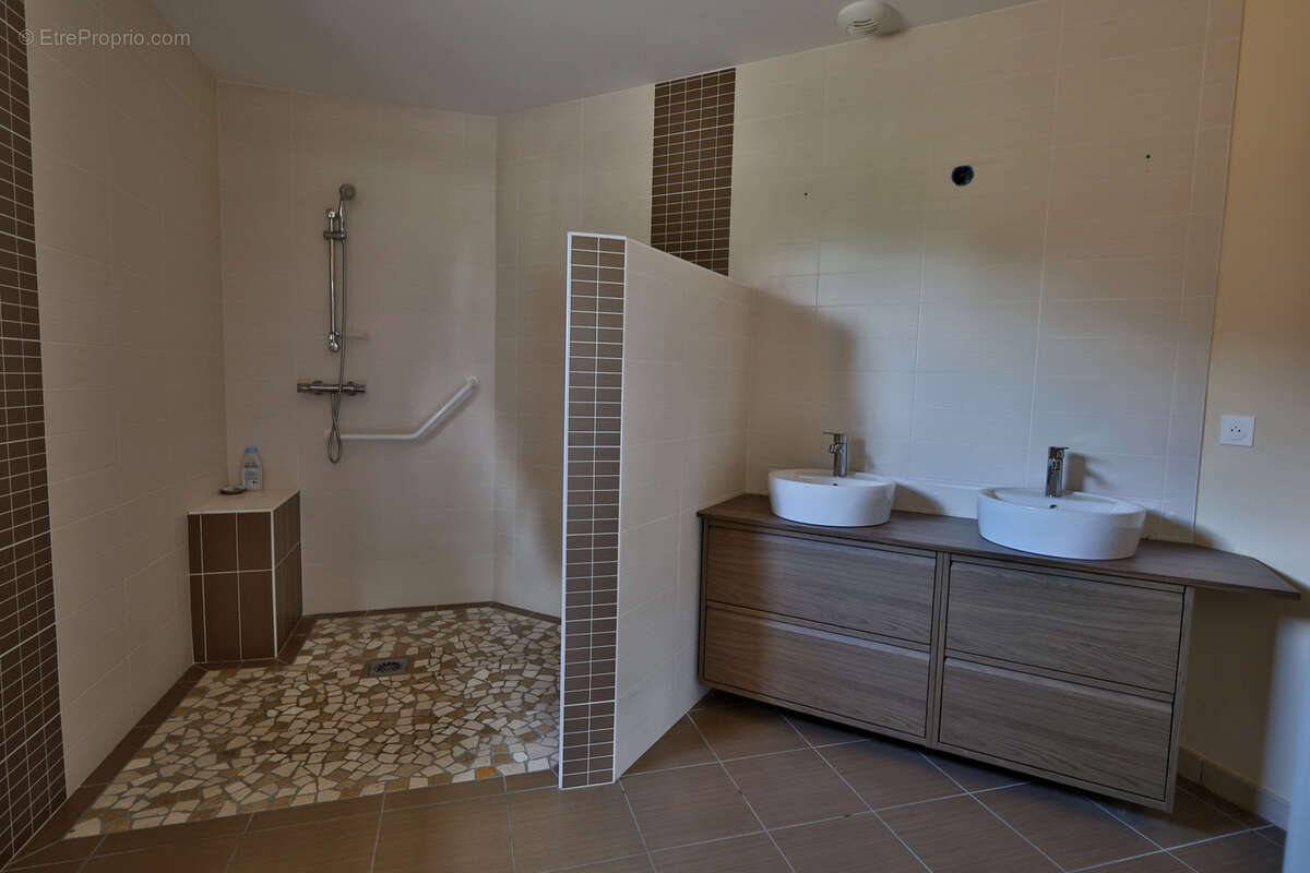 Maison à OYTIER-SAINT-OBLAS