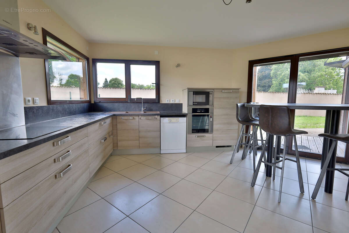 Maison à OYTIER-SAINT-OBLAS