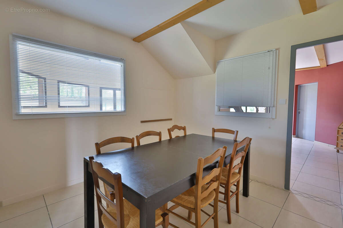 Maison à OYTIER-SAINT-OBLAS