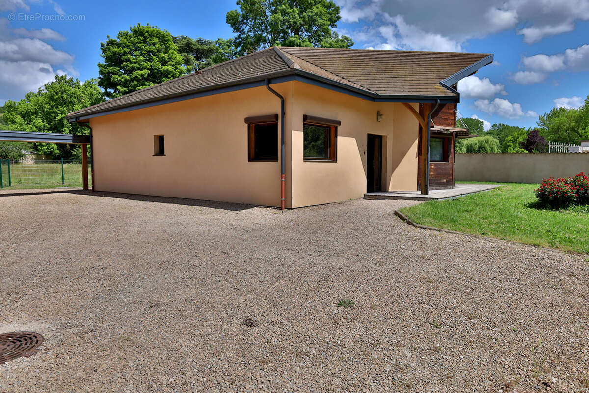 Maison à OYTIER-SAINT-OBLAS