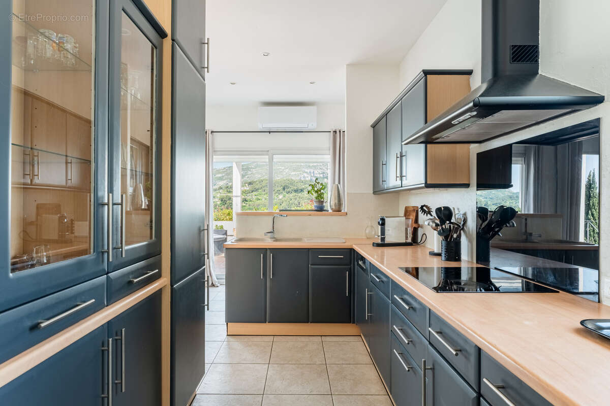 Maison à ROQUEVAIRE