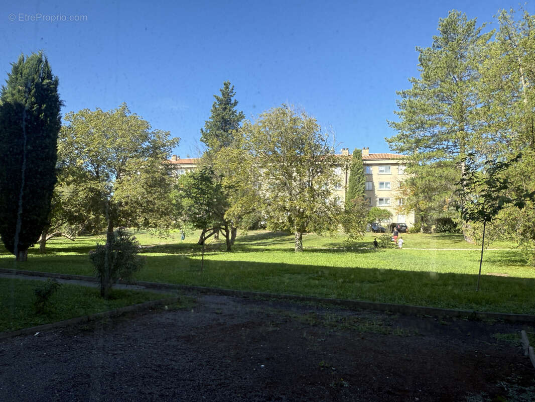 Appartement à GREOUX-LES-BAINS