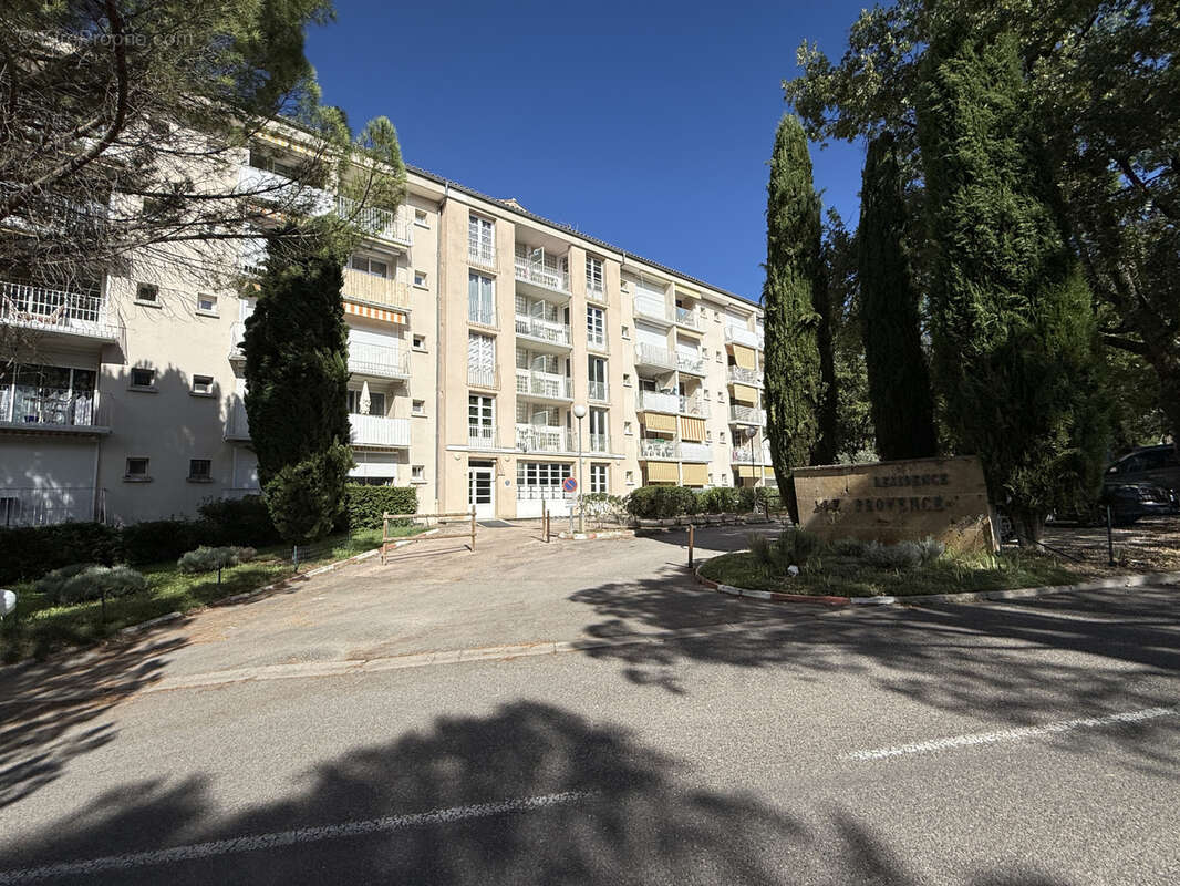 Appartement à GREOUX-LES-BAINS