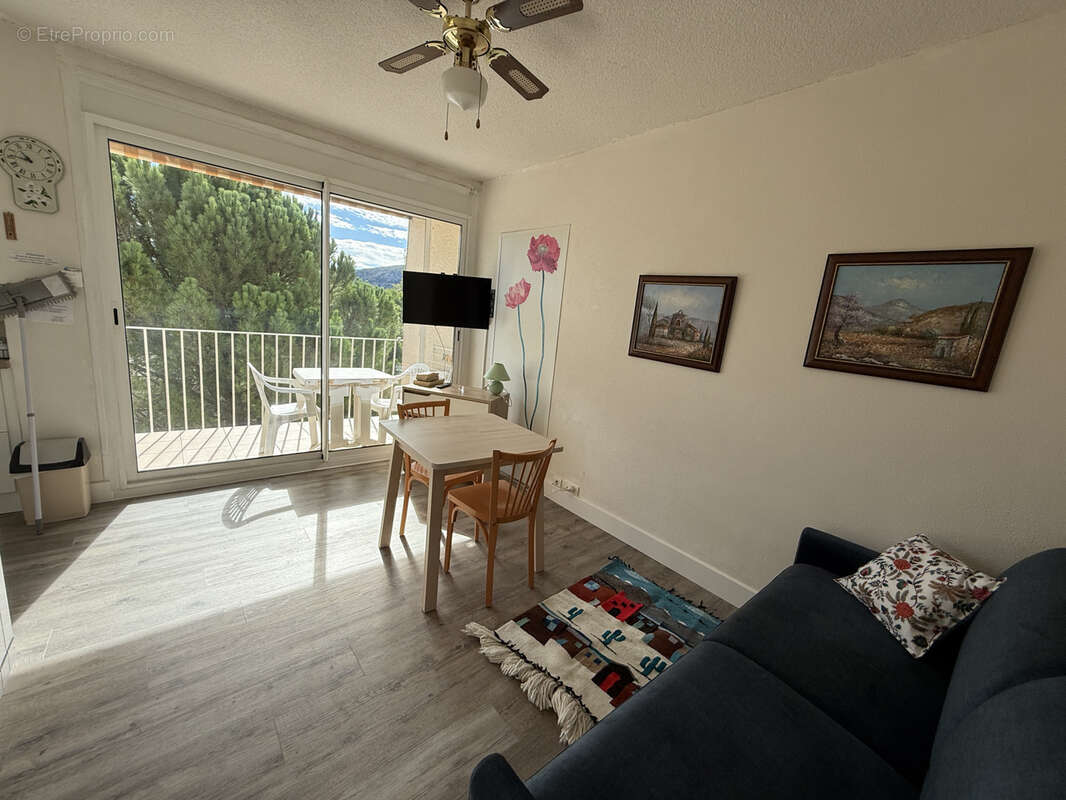 Appartement à GREOUX-LES-BAINS