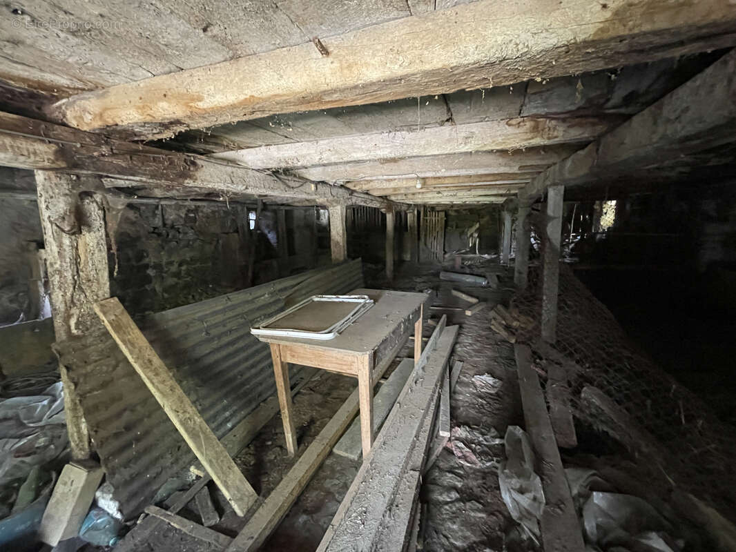 Maison à SAINT-PIERRE-ROCHE