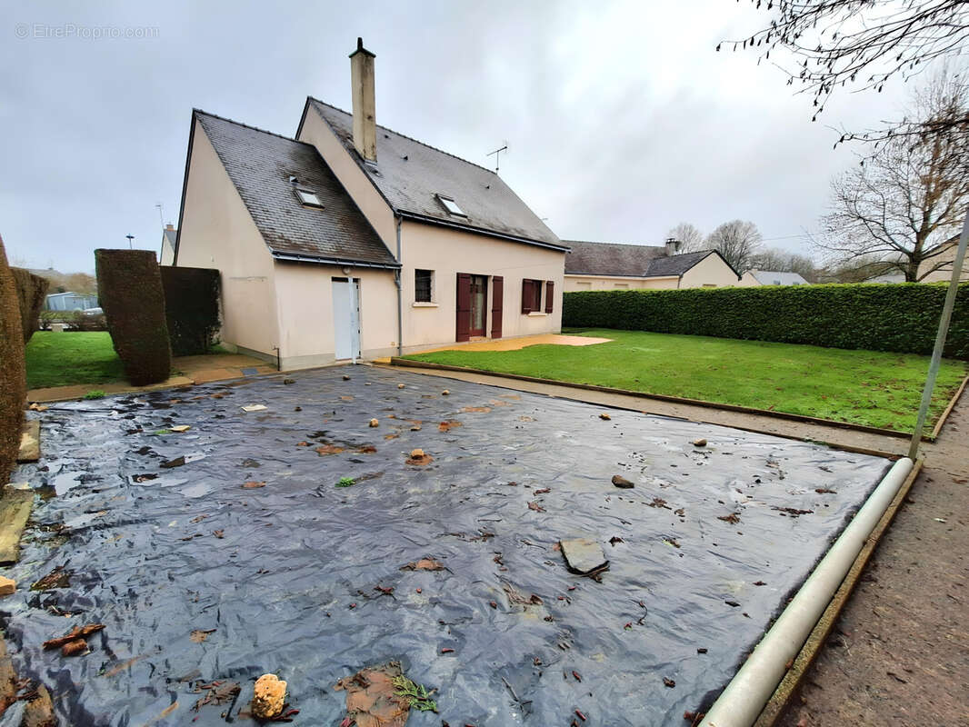 Maison à SAINTE-GEMMES-D&#039;ANDIGNE