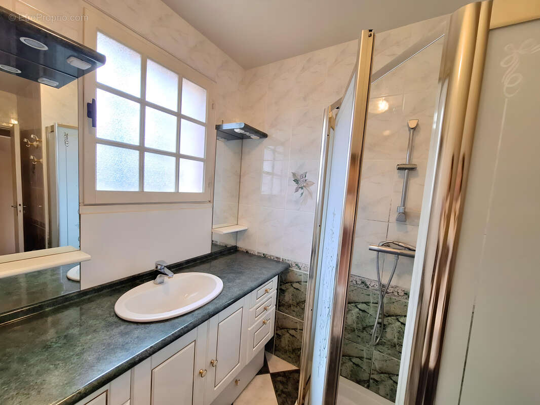 Maison à SAINTE-GEMMES-D&#039;ANDIGNE