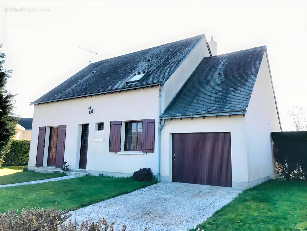 Maison à SAINTE-GEMMES-D&#039;ANDIGNE